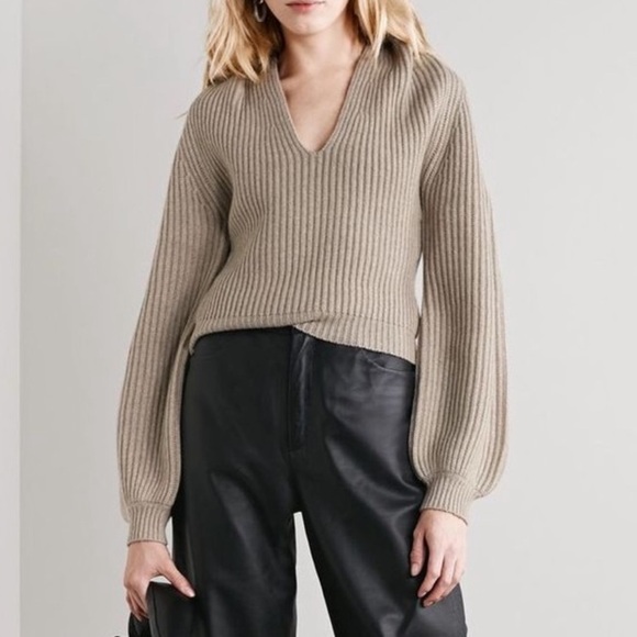 Worn one Alexander Wang ribbed beige wool cashmere blend draped neck sweater - Picture 3 of 7